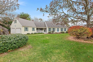 4 Hope Ln, Harwich, MA 02645
