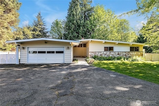 103 SW 171st St, Normandy Park, WA 98166