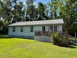 342 Pike Creek Rd, Burgaw, NC 28425