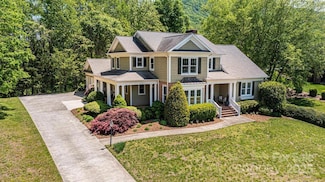 604 Foxridge Ct SE, Lenoir, NC 28645