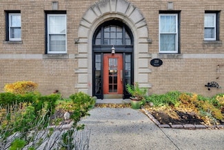 230 Massachusetts Ave Unit 6, Arlington, MA 02474