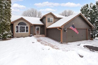 2025 Oak Glen Trail, Stillwater, MN 55082