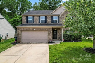 16615 Crimson Sargent Dr, Charlotte, NC 28213