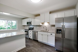 2097 Oakwood Dr, New Brighton, MN 55112
