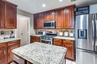 9909 Shelburne Rd, Fort Worth, TX 76244