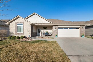 3711 N Siena Lakes Cir, Wichita, KS 67205