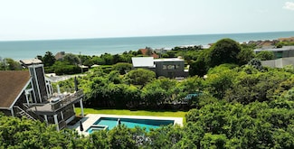 9 Hopkins Ave, Montauk, NY 11954