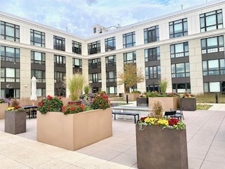 10 Shipyard Dr Unit 304, Hingham, MA 02043