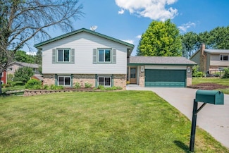 6116 W 97th St, Bloomington, MN 55438