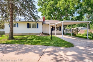 121 W South St, Morrice, MI 48857