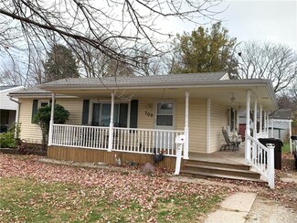 709 N 2nd Ave, Winterset, IA 50273