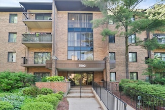 7502 Farmingdale Dr Unit 408, Darien, IL 60561