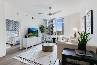54 Rainey St Unit 617, Austin, TX 78701