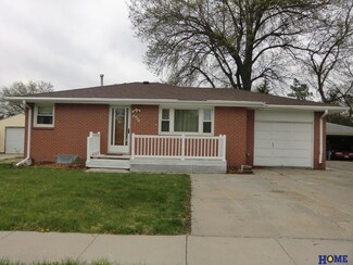 7321 Holdrege St, Lincoln, NE 68505