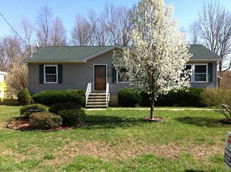 502 Avenue O, Matamoras, PA 18336