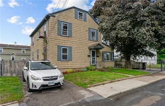 99 3rd St, West Warwick, RI 02893
