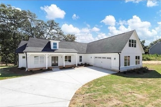 450 Beachwood Dr, Cornelia, GA 30531