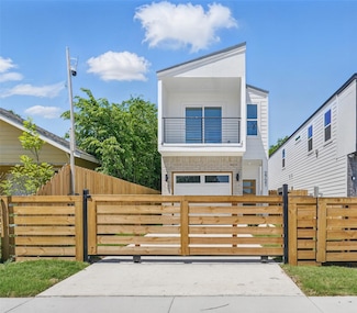 2721 Peabody Ave, Dallas, TX 75215