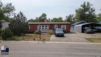 84 S 4th Ave, Mills, WY 82604