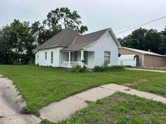 418 E 2nd St, Hastings, NE 68901