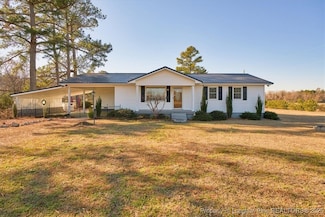 4290 NW Creek Rd S, Orrum, NC 28369