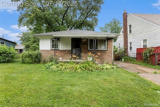 8270 Maxwell Ave, Warren, MI 48089