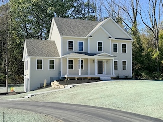 3 Forest Hill Dr, Rutland, MA 01543