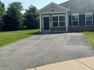 206 Huntington Ln, Easton, PA 18040