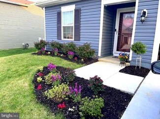 101 Saber Dr, Charles Town, WV 25414