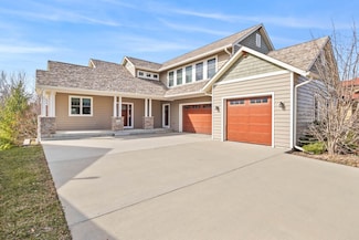 4316 Cochrane Pkwy, Ames, IA 50014