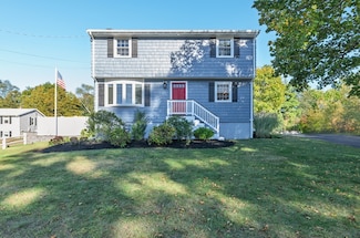 4 Phillips St, Rockland, MA 02370