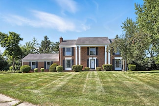 5564 Hobnail Cir, West Bloomfield, MI 48322