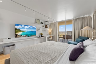 445 Seaside Ave Unit 2415, Honolulu, HI 96815