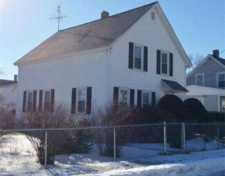 77 Saratoga St, Lowell, MA 01852