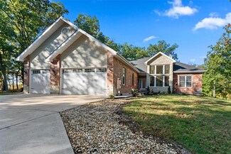 203 Lakewood Trail Ct, Foristell, MO 63348
