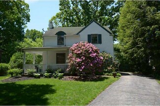 124 Buckingham Dr, Bryn Mawr, PA 19010