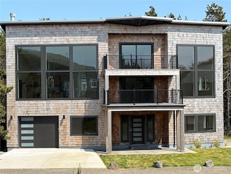 27712 I Ln, Ocean Park, WA 98640
