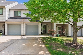 95 Lexington Cir, Matawan, NJ 07747