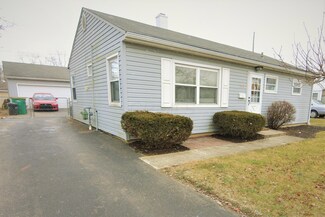 262 Short St, West Jefferson, OH 43162