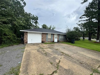 11479 Auburn Dr, Baton Rouge, LA 70816