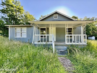611 Reese St, Rockwood, TN 37854