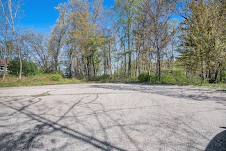 820 E Indiana St, New Buffalo, MI 49117