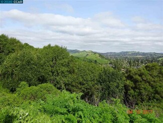 30 Quail Crossing, Moraga, CA 94556