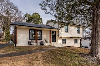 7445 Briardale Dr, Charlotte, NC 28212