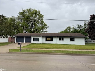1725 4th St SW, Mason City, IA 50401