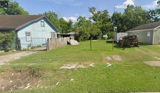 1305 Euclid St, Beaumont, TX 77705