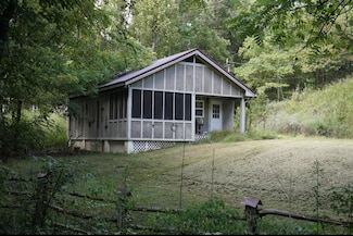1420 Goodwater Rd, Bybee, TN 37713