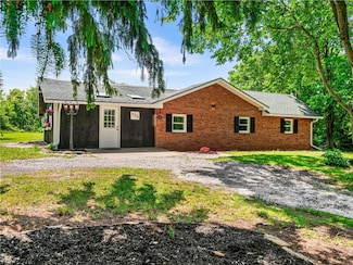 730 Fletcher Rd, Beaver, PA 15009
