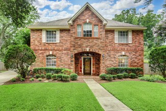 2002 Vista Lake Ct, Sugar Land, TX 77478