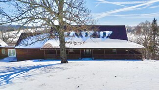 300 Roundup Ln, Bakersfield, MO 65609